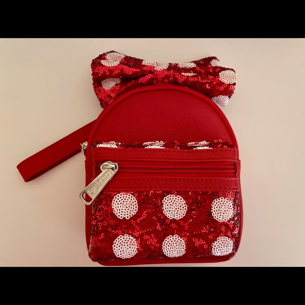 Disney Parks Loungefly Minnie Mouse Wristlet (NWT)